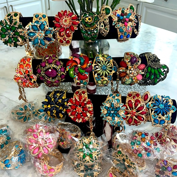 Gorgeous bracelets with and with out attached rings - Picture 3 of 11